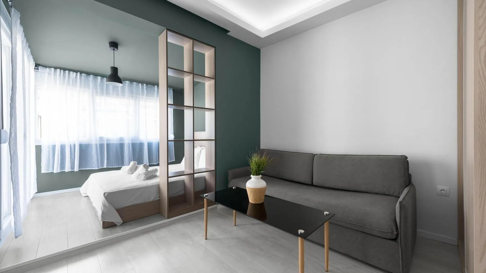 Denizen Studios And Apartments, Nilie Hospitality Mgmt Soluň 0*,